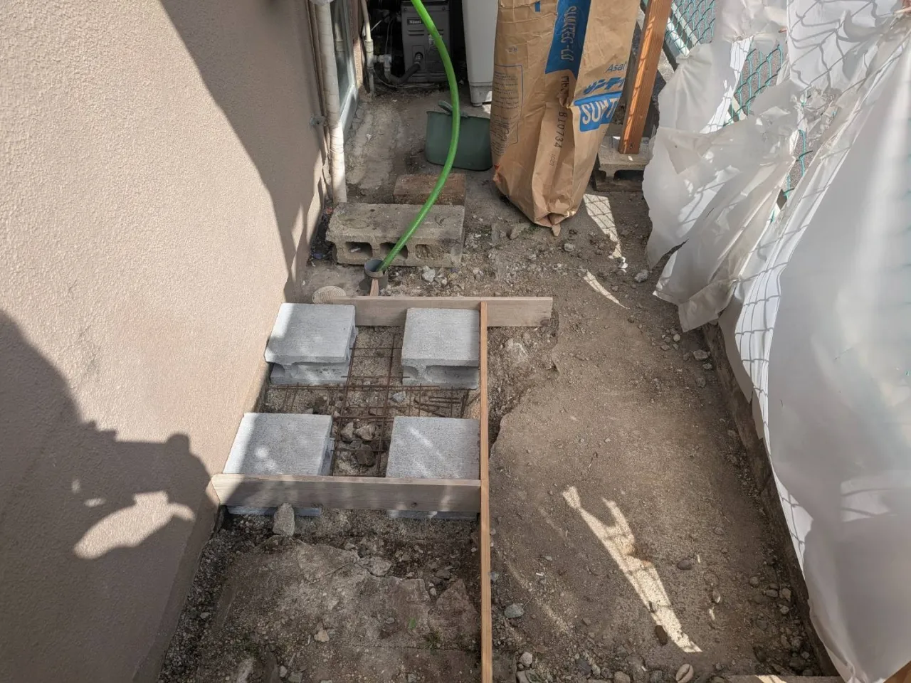 ブロックと型枠